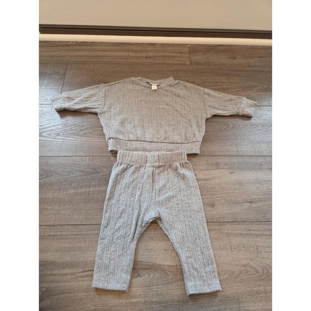 Cat and jack baby girl outfit 3-6 mos
